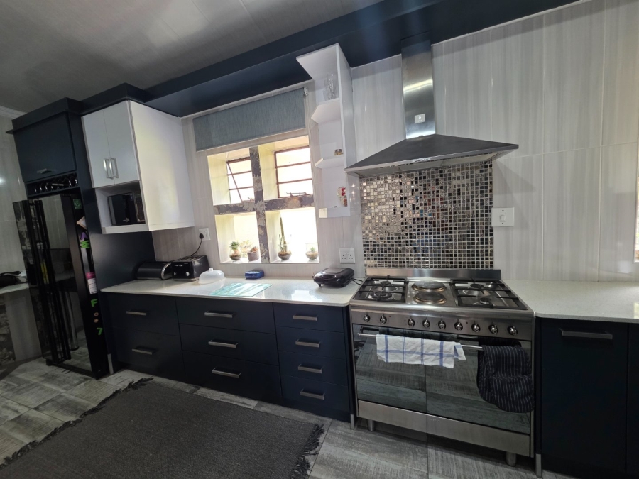 5 Bedroom Property for Sale in Secunda Mpumalanga