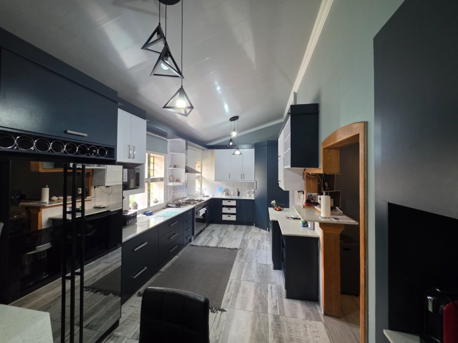 5 Bedroom Property for Sale in Secunda Mpumalanga