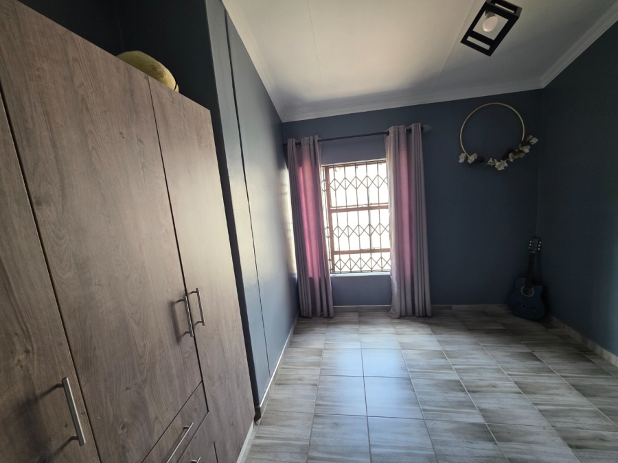 5 Bedroom Property for Sale in Secunda Mpumalanga