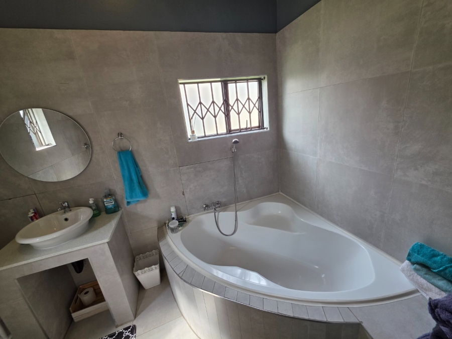 5 Bedroom Property for Sale in Secunda Mpumalanga