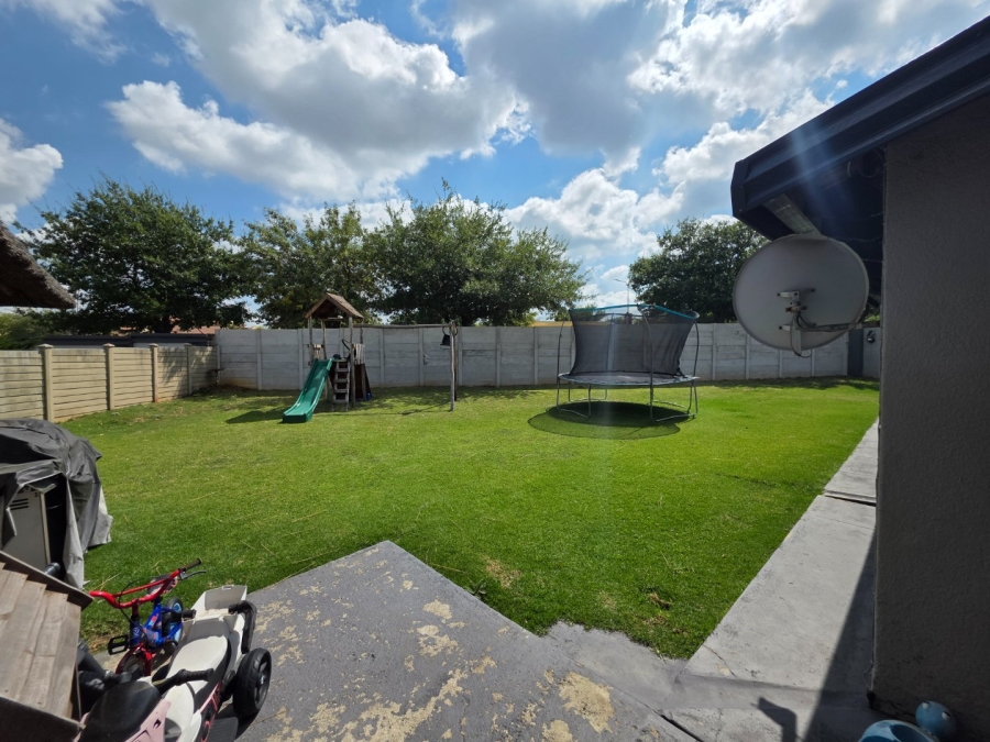 5 Bedroom Property for Sale in Secunda Mpumalanga