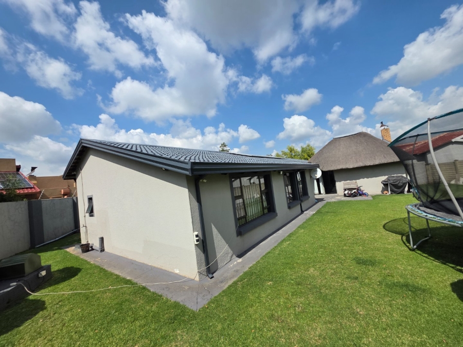 5 Bedroom Property for Sale in Secunda Mpumalanga