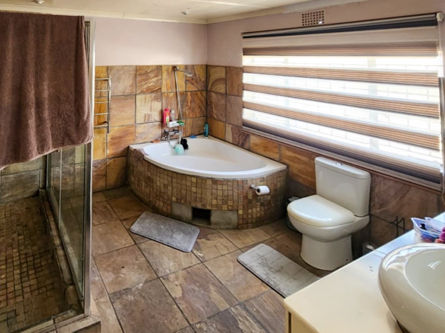 4 Bedroom Property for Sale in Standerton Mpumalanga