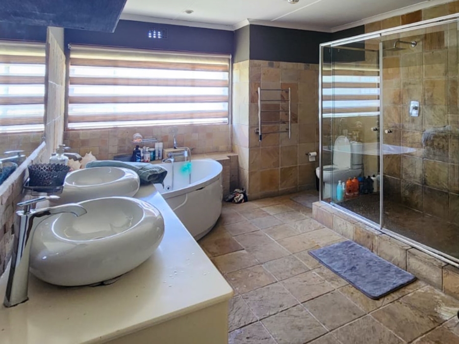 4 Bedroom Property for Sale in Standerton Mpumalanga