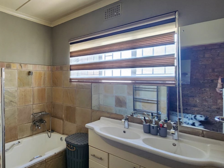 4 Bedroom Property for Sale in Standerton Mpumalanga