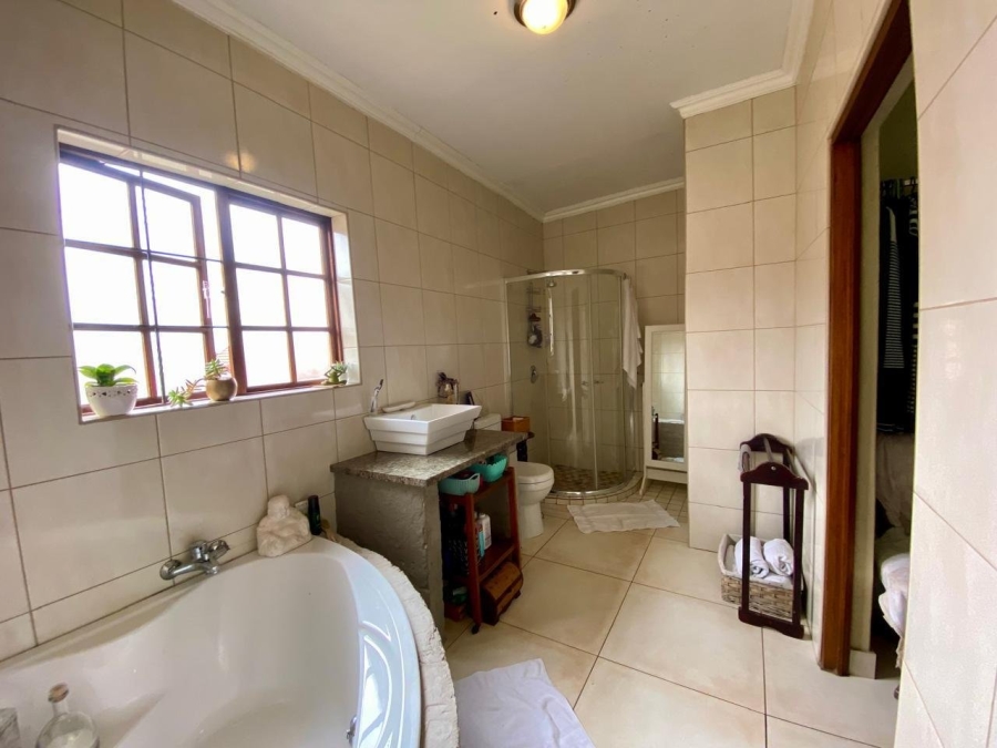 4 Bedroom Property for Sale in Stonehenge Ext 1 Mpumalanga