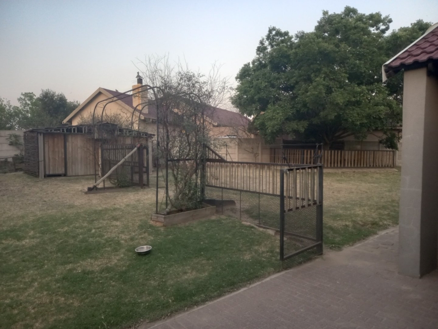 5 Bedroom Property for Sale in Cassim Park Mpumalanga