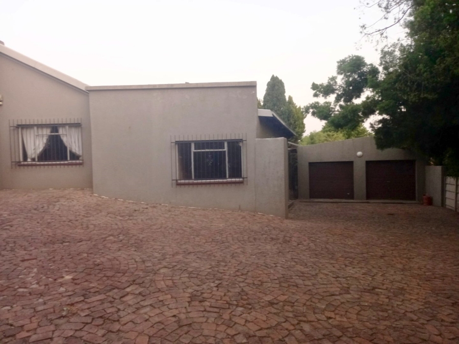 5 Bedroom Property for Sale in Cassim Park Mpumalanga