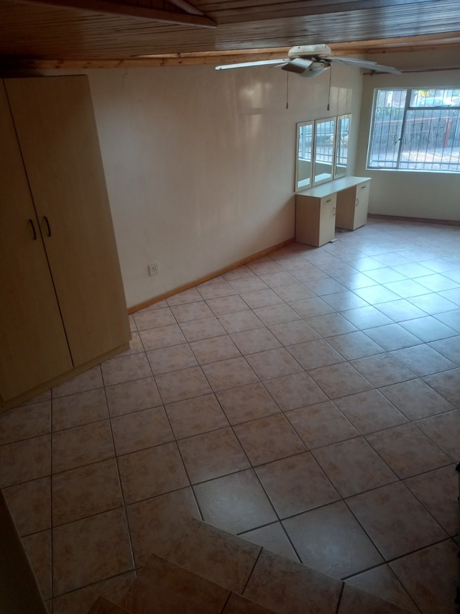 5 Bedroom Property for Sale in Cassim Park Mpumalanga