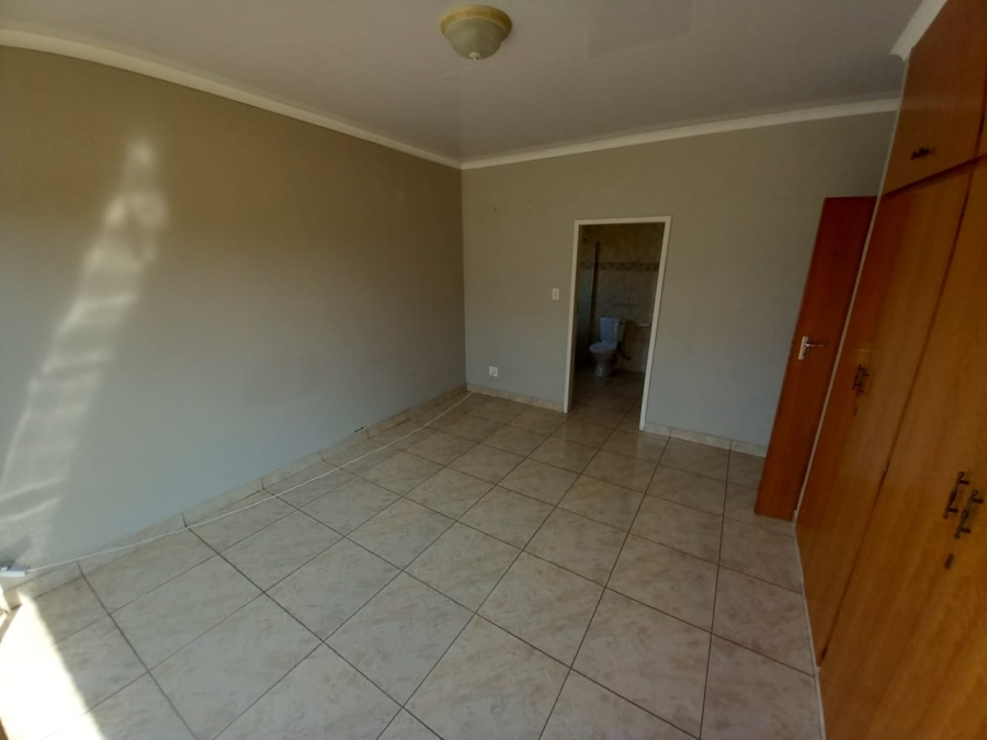 5 Bedroom Property for Sale in Cassim Park Mpumalanga