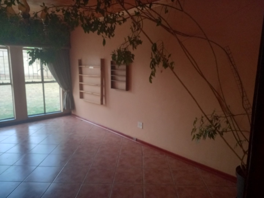 5 Bedroom Property for Sale in Cassim Park Mpumalanga