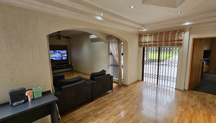 5 Bedroom Property for Sale in Trichardt Mpumalanga