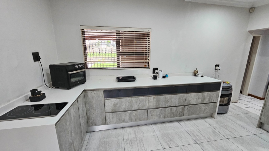 5 Bedroom Property for Sale in Trichardt Mpumalanga