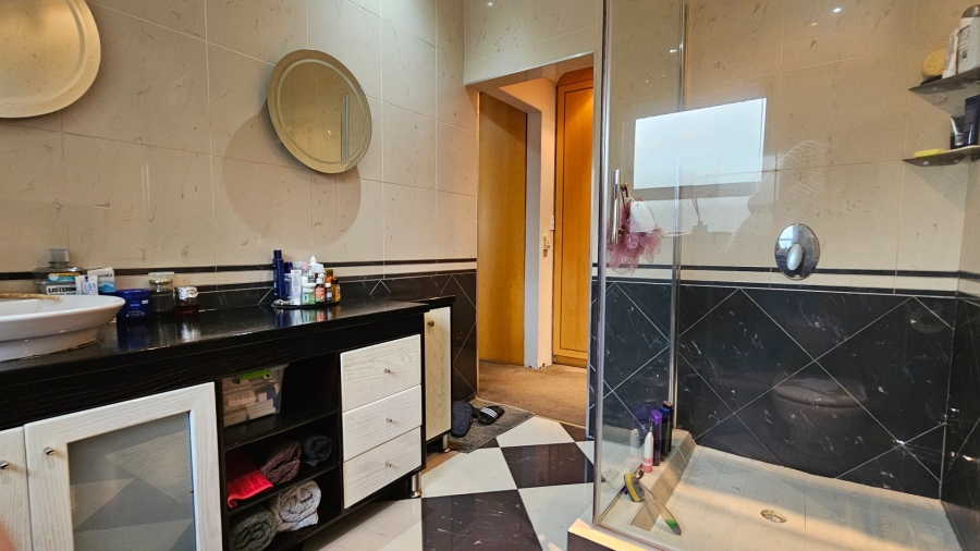 5 Bedroom Property for Sale in Trichardt Mpumalanga