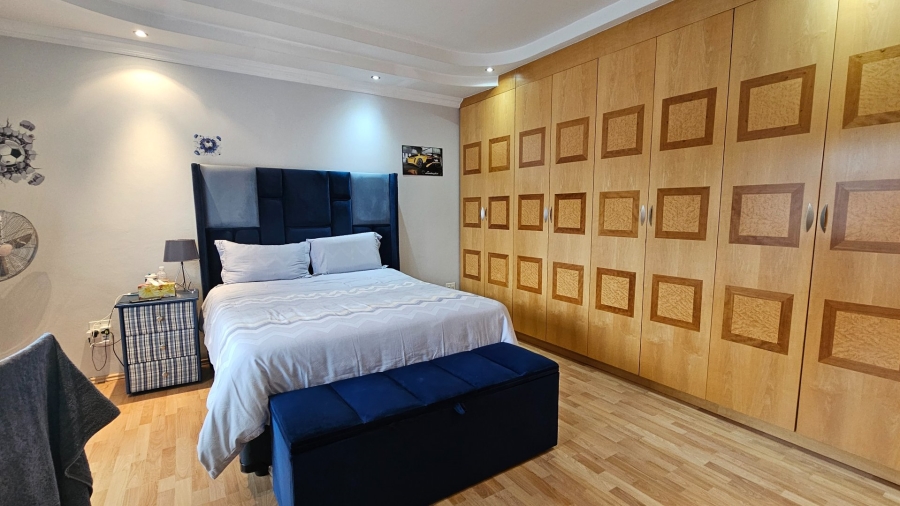 5 Bedroom Property for Sale in Trichardt Mpumalanga