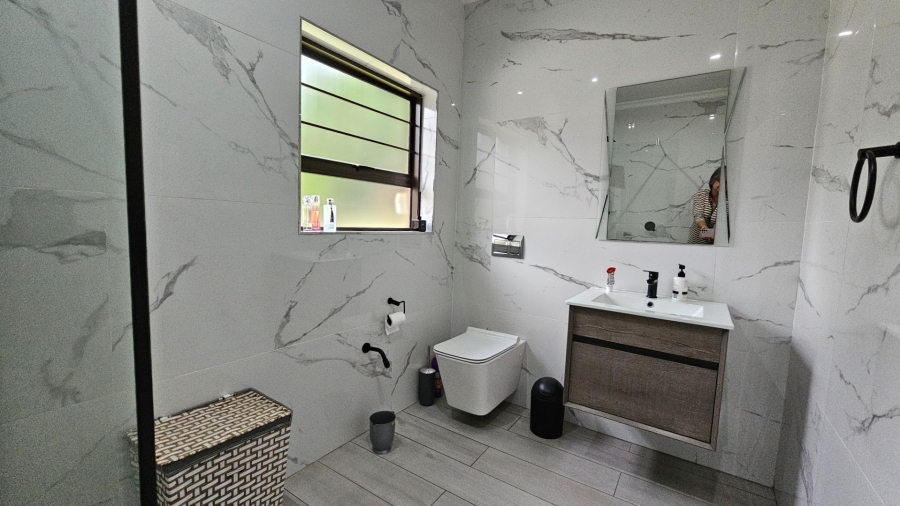 5 Bedroom Property for Sale in Trichardt Mpumalanga