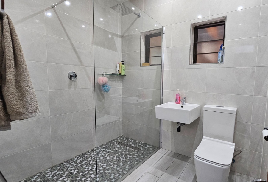 5 Bedroom Property for Sale in Trichardt Mpumalanga