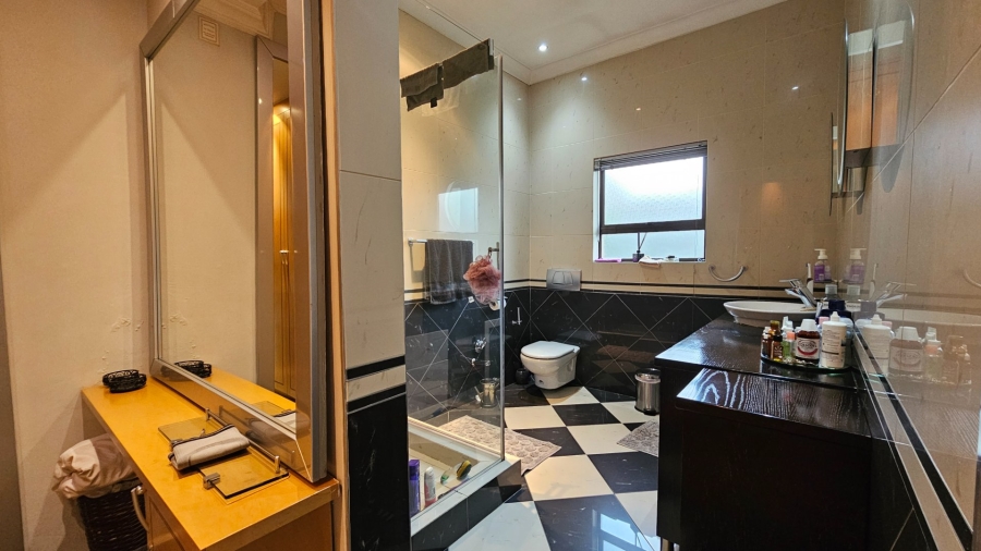 5 Bedroom Property for Sale in Trichardt Mpumalanga