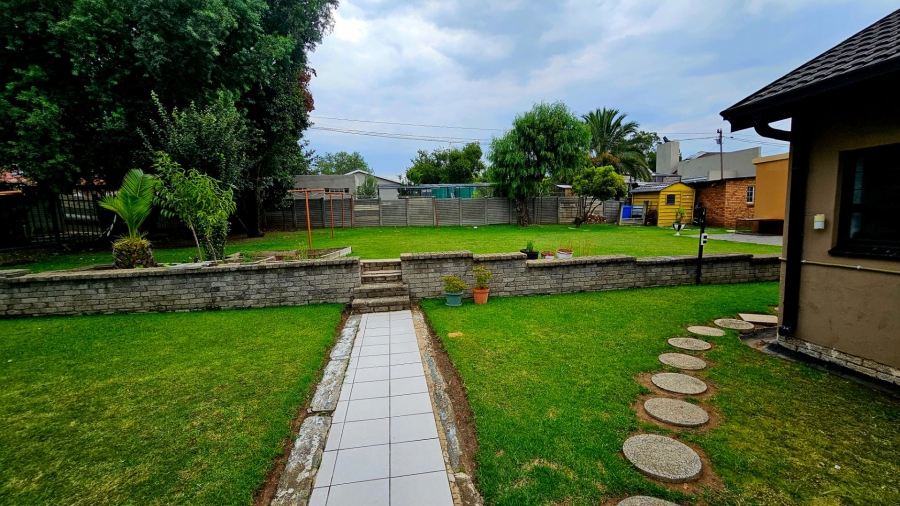 5 Bedroom Property for Sale in Trichardt Mpumalanga