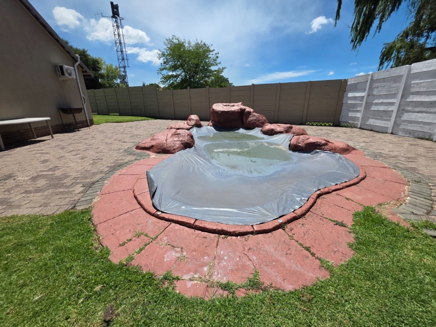 4 Bedroom Property for Sale in Secunda Mpumalanga