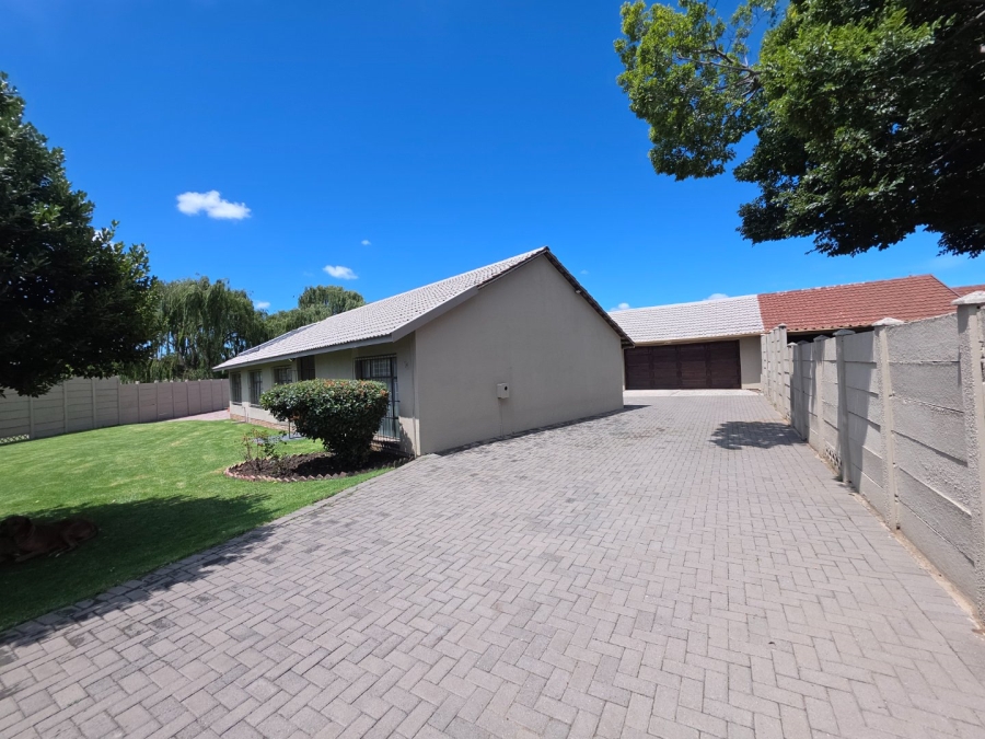 4 Bedroom Property for Sale in Secunda Mpumalanga