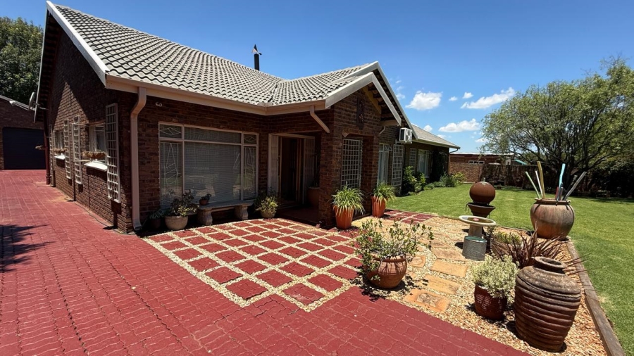 4 Bedroom Property for Sale in Dennesig Mpumalanga