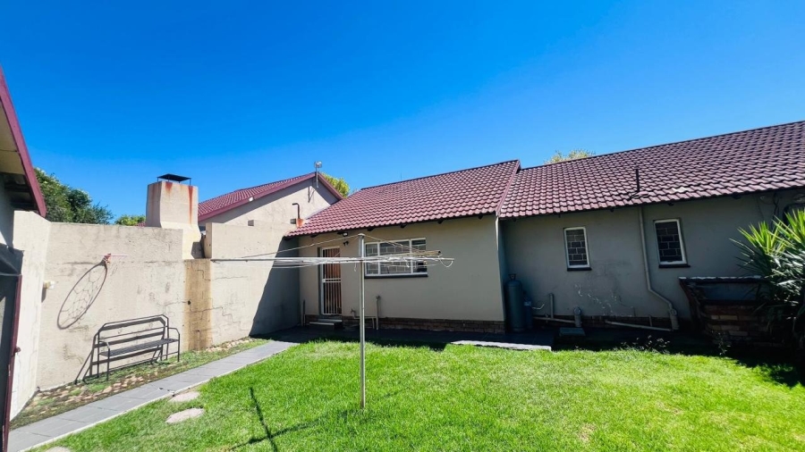 3 Bedroom Property for Sale in Cosmosrand Mpumalanga