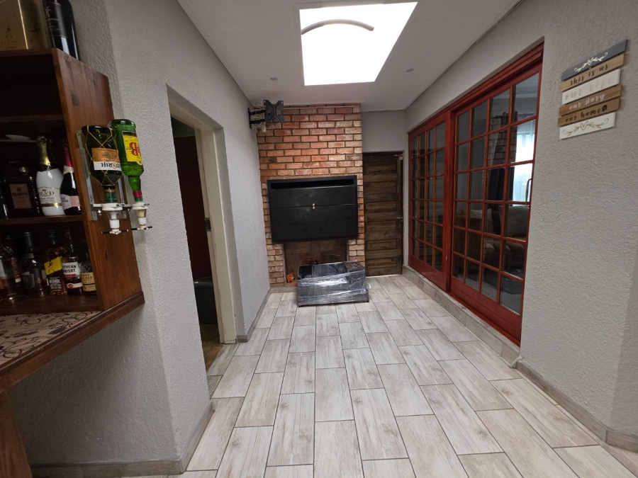 5 Bedroom Property for Sale in Secunda Mpumalanga