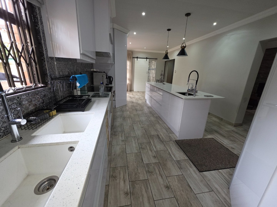 5 Bedroom Property for Sale in Secunda Mpumalanga