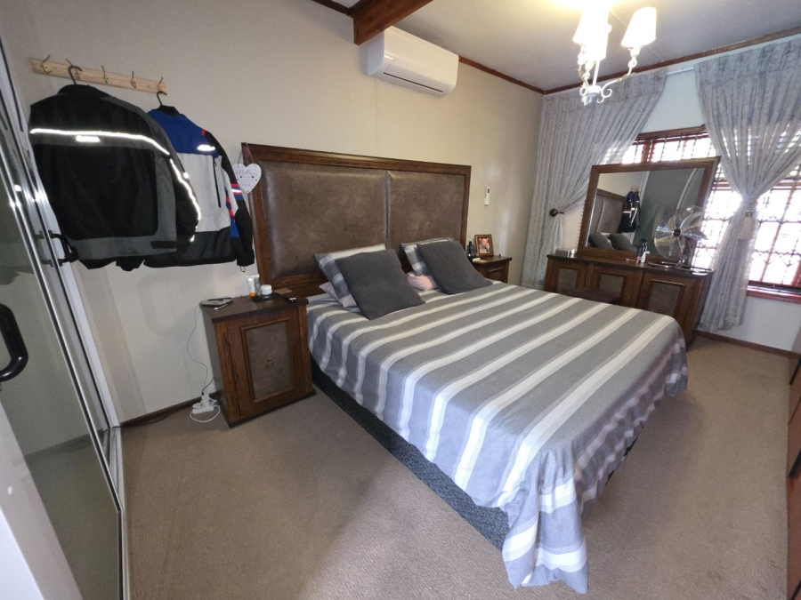 5 Bedroom Property for Sale in Secunda Mpumalanga