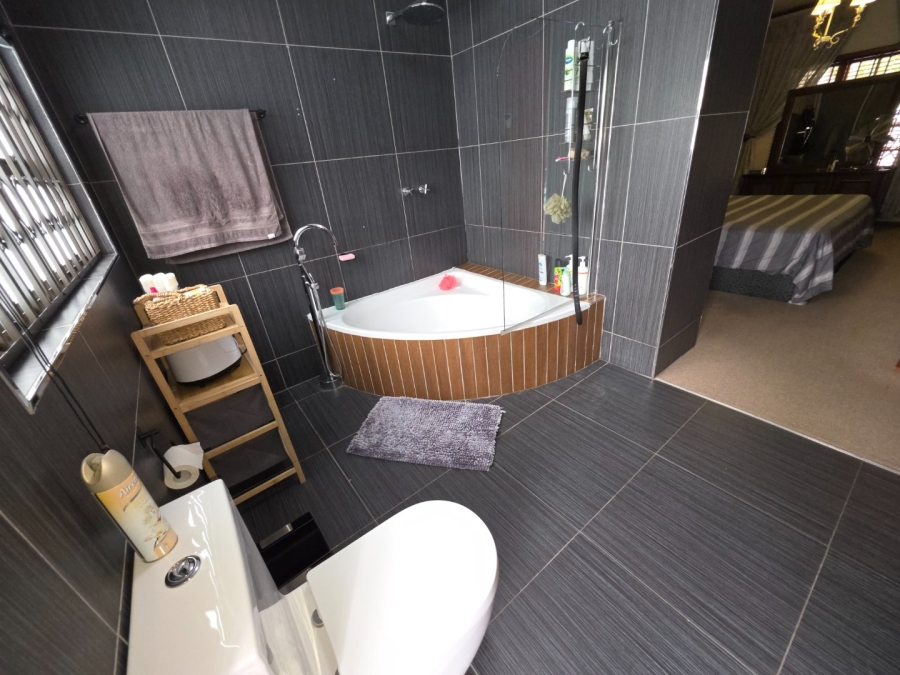 5 Bedroom Property for Sale in Secunda Mpumalanga