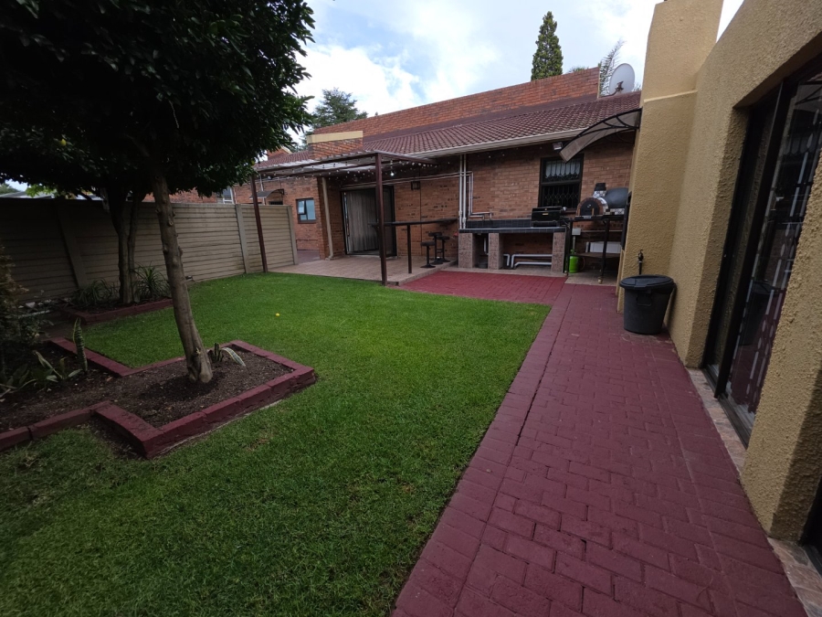 5 Bedroom Property for Sale in Secunda Mpumalanga
