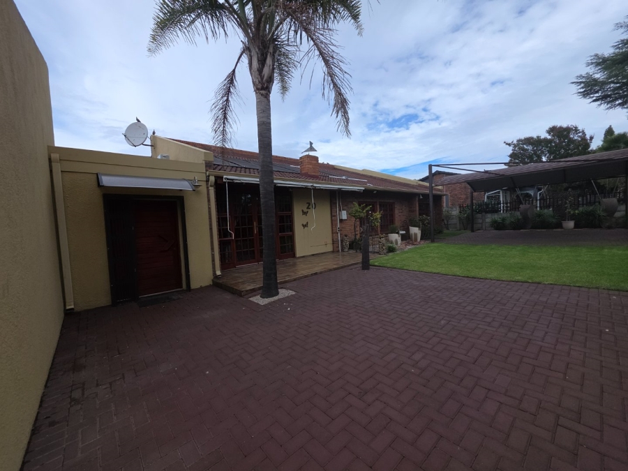 5 Bedroom Property for Sale in Secunda Mpumalanga