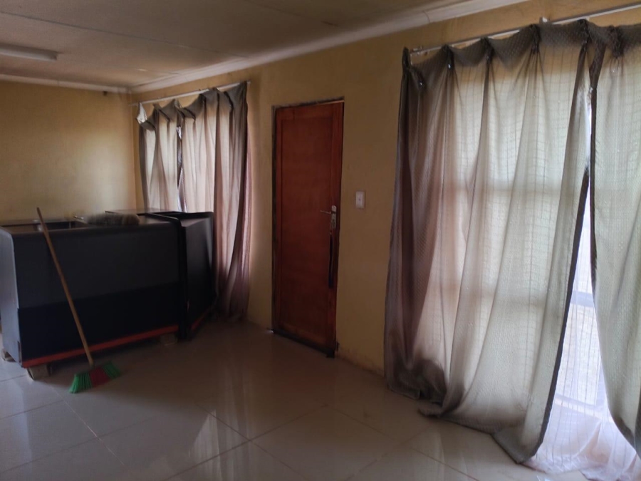 To Let 2 Bedroom Property for Rent in Mashishing Mpumalanga