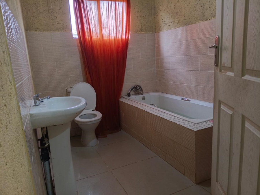 To Let 2 Bedroom Property for Rent in Mashishing Mpumalanga