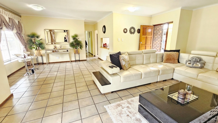 4 Bedroom Property for Sale in Secunda Mpumalanga