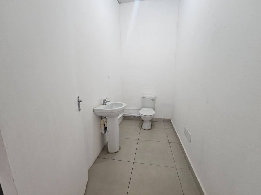 To Let commercial Property for Rent in White River Mpumalanga