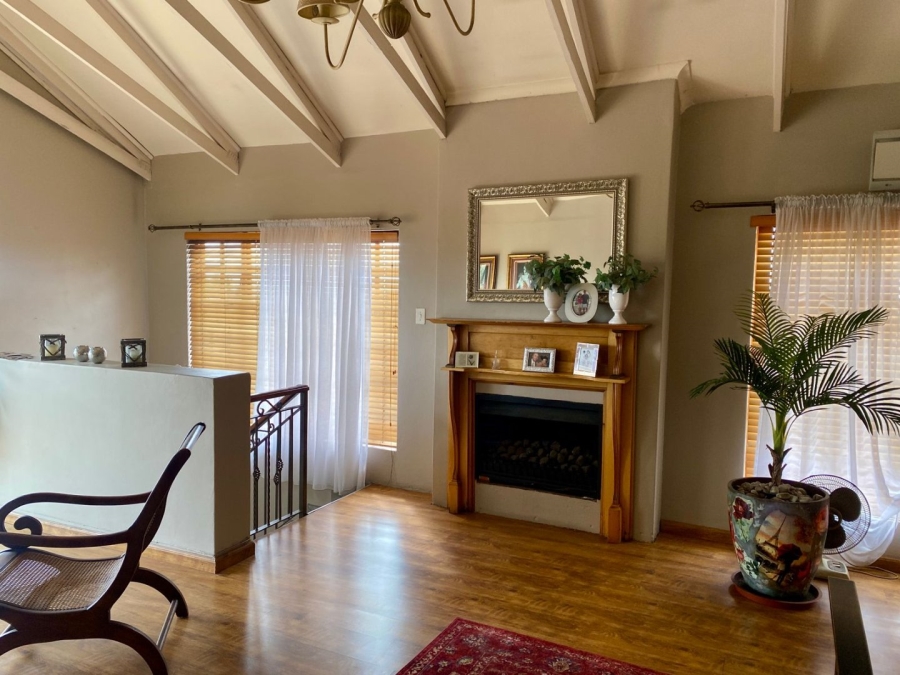 5 Bedroom Property for Sale in Ben Fleur Mpumalanga