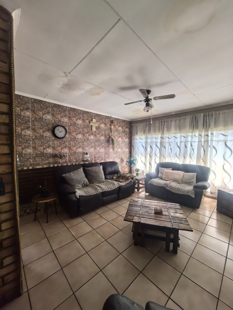 3 Bedroom Property for Sale in Witbank Ext 10 Mpumalanga