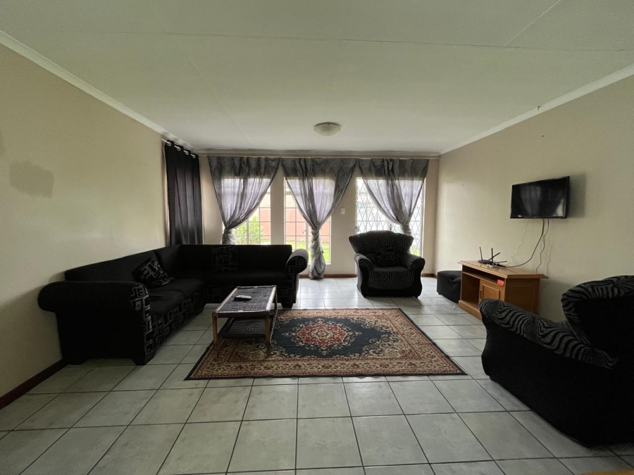2 Bedroom Property for Sale in Standerton Mpumalanga