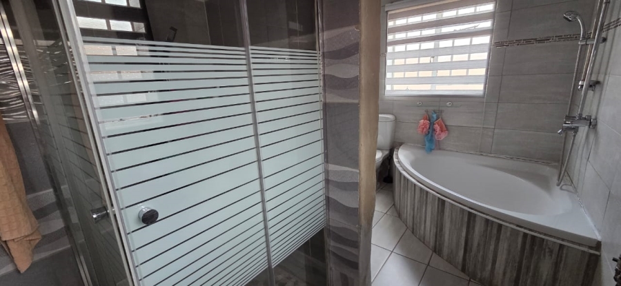 4 Bedroom Property for Sale in Stanfield Hill Mpumalanga