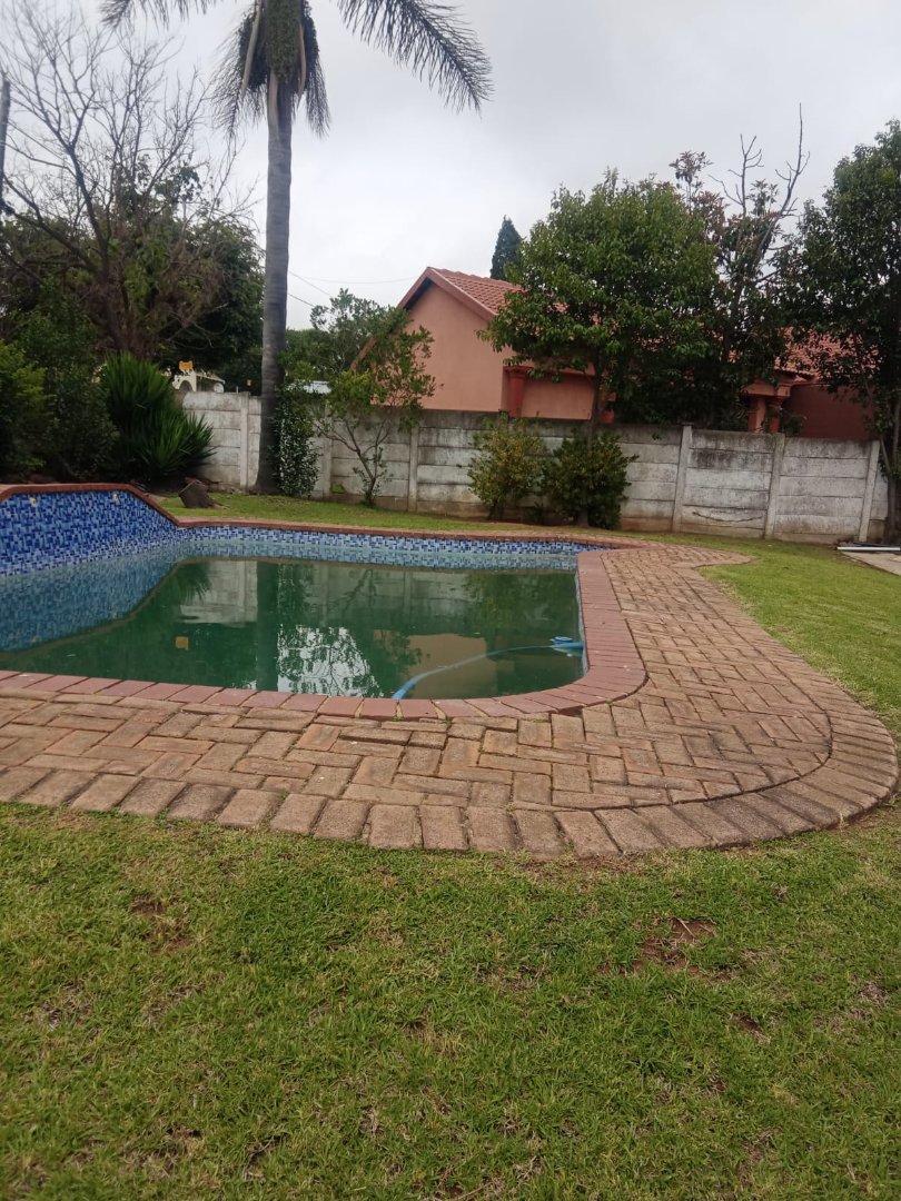 5 Bedroom Property for Sale in Model Park Mpumalanga