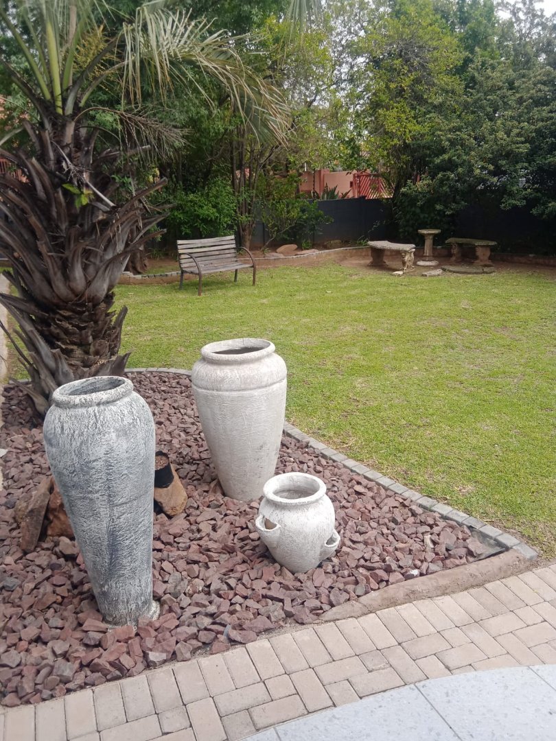 5 Bedroom Property for Sale in Model Park Mpumalanga