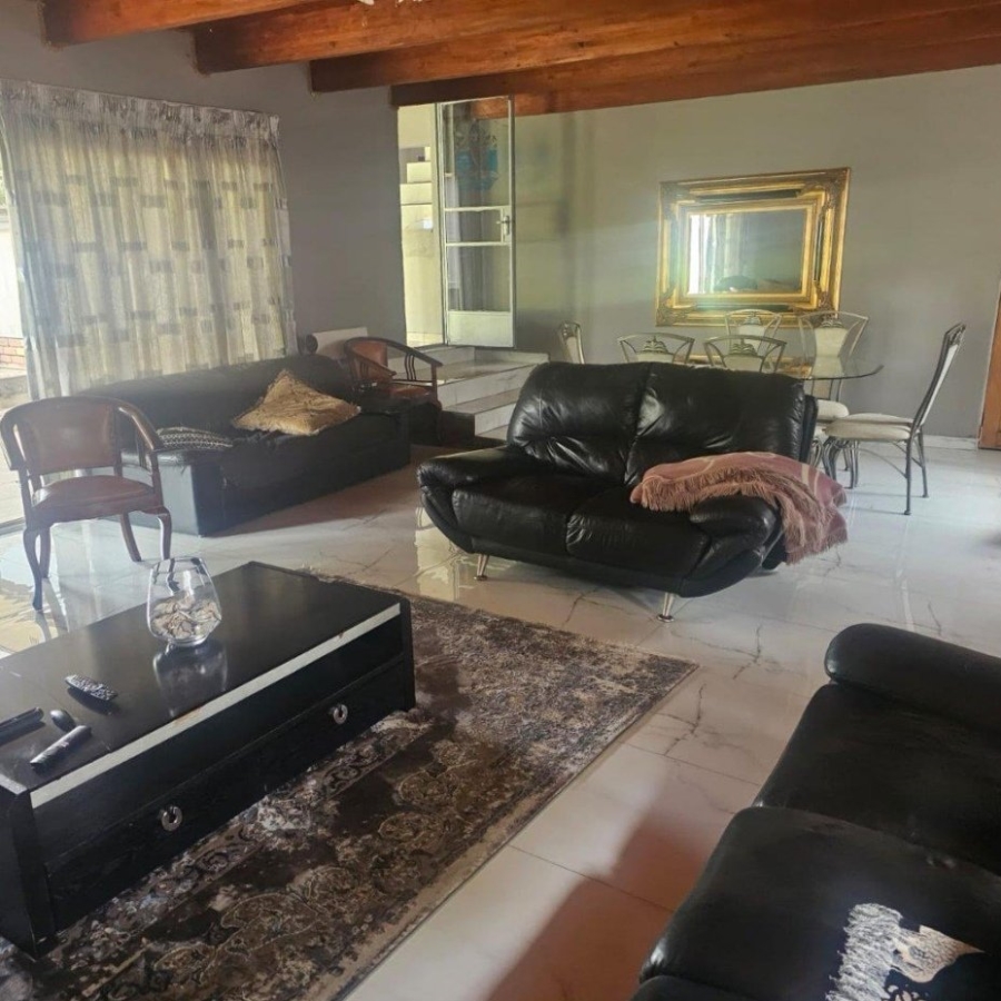 5 Bedroom Property for Sale in Model Park Mpumalanga