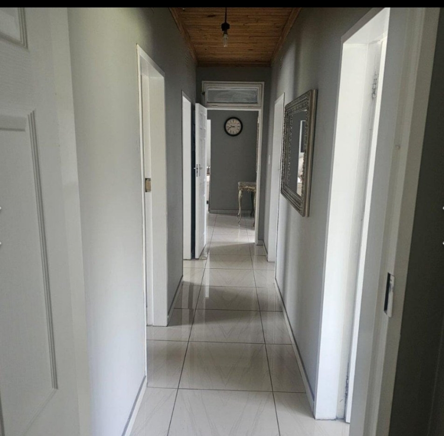 5 Bedroom Property for Sale in Model Park Mpumalanga