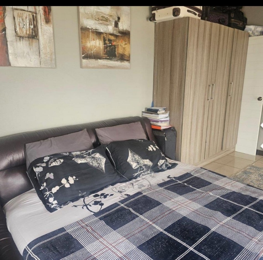 5 Bedroom Property for Sale in Model Park Mpumalanga