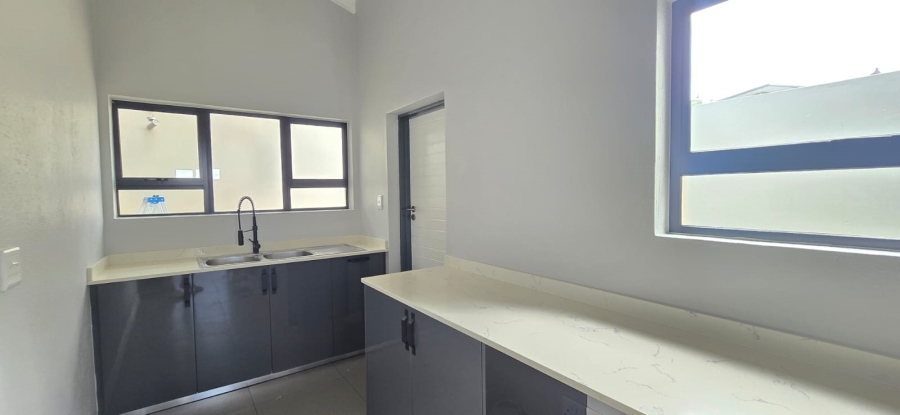 4 Bedroom Property for Sale in The Rest Nature Estate Mpumalanga