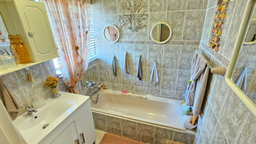 4 Bedroom Property for Sale in Secunda Mpumalanga