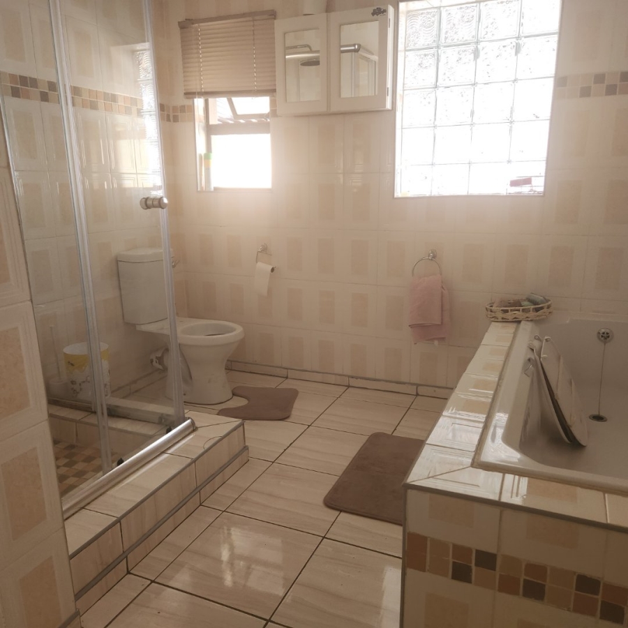 To Let 4 Bedroom Property for Rent in Standerton Mpumalanga