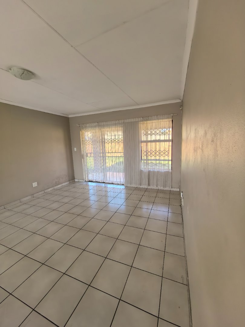 3 Bedroom Property for Sale in Die Heuwel Ext 4 Mpumalanga